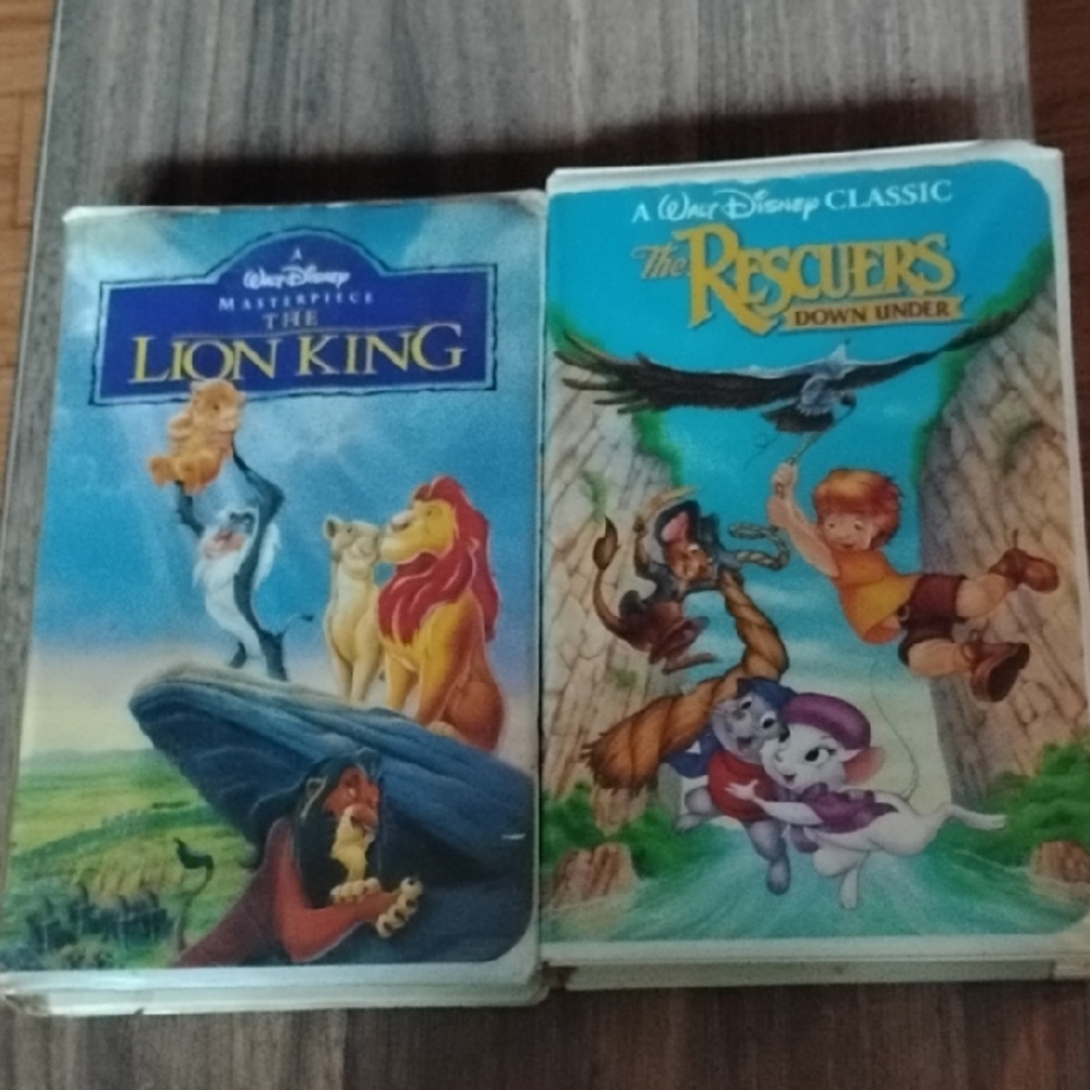 Disney The Lion King and The Rescuers Down Under VHS Movies Lot Of 2